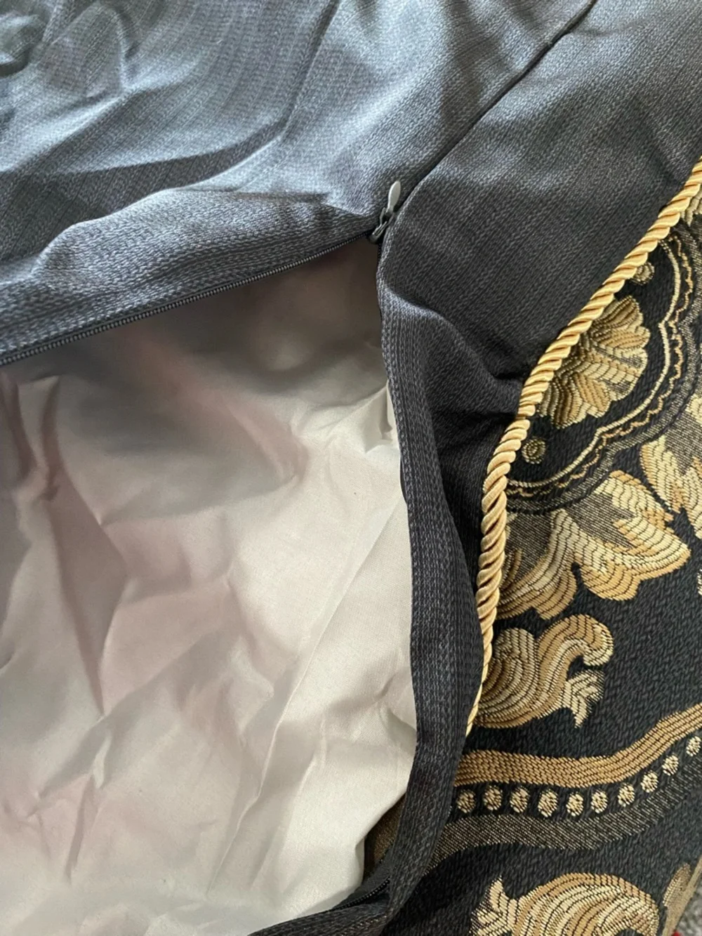 Elegant Black and Gold Medallion Comforter - Unbranded